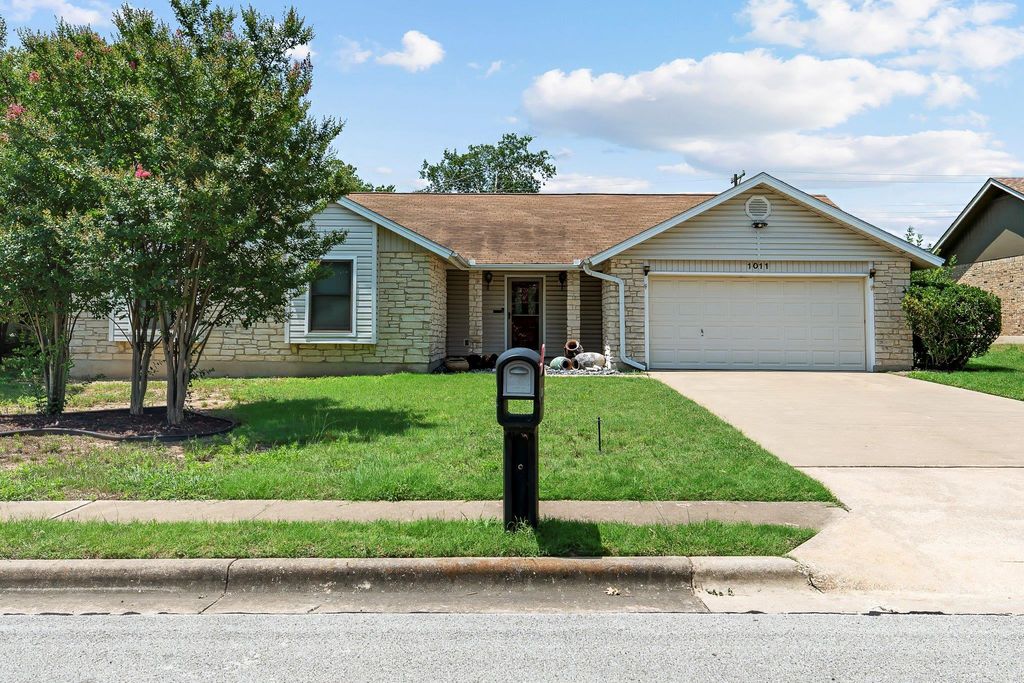 1011 Ramble Creek DR, Pflugerville, TX 78660