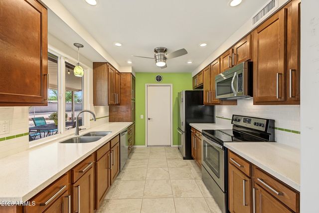 9121 W LONG HILLS Drive, Sun City, AZ 85351