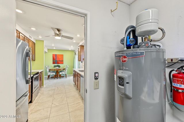9121 W LONG HILLS Drive, Sun City, AZ 85351