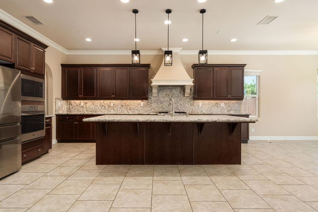 3264 Quincy Avenue, Clovis, CA 93619