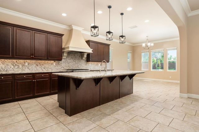 3264 Quincy Avenue, Clovis, CA 93619