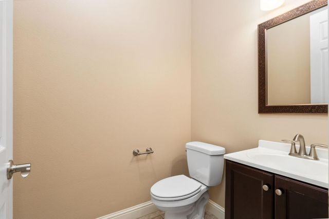3264 Quincy Avenue, Clovis, CA 93619