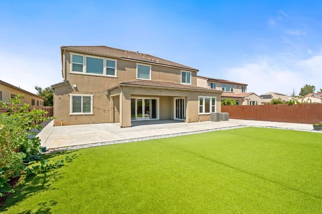 3264 Quincy Avenue, Clovis, CA 93619