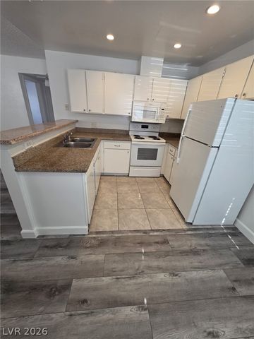 2732 Alicialynn Way A, Las Vegas, NV 89121