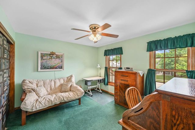 W210N16571 Glencoe LANE, Jackson, WI 53037