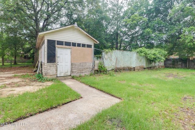 6909 Elder Ferry Road, Moss Point, MS 39563