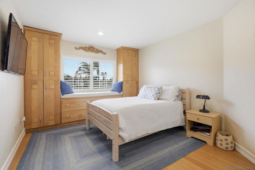 Image 24 of property listing at 454 Acero Pl, Chula Vista, CA 91910