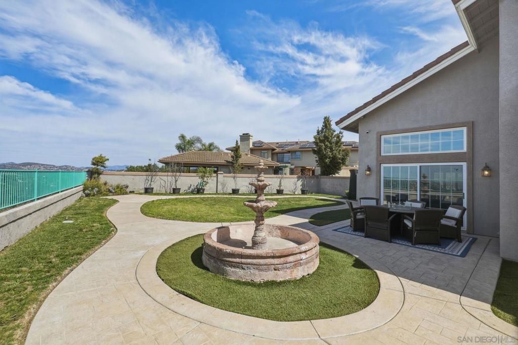 Image 32 of property listing at 454 Acero Pl, Chula Vista, CA 91910