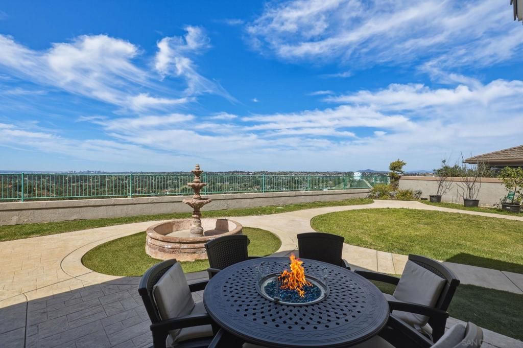 Image 34 of property listing at 454 Acero Pl, Chula Vista, CA 91910