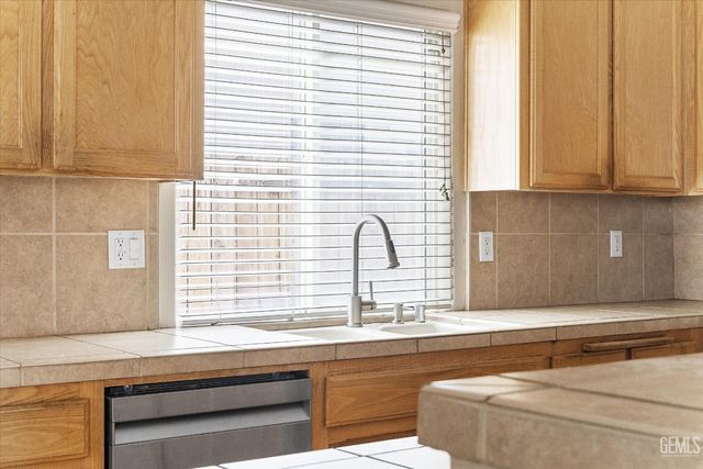 11213 Vista Del Christo Drive, Bakersfield, CA 93311