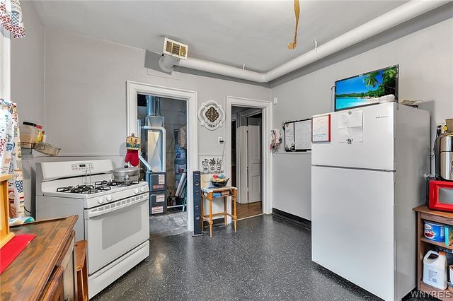 408 East Utica Street N, Buffalo, NY 14208