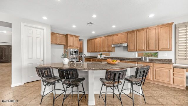 2331 W TWAIN Drive, Anthem, AZ 85086