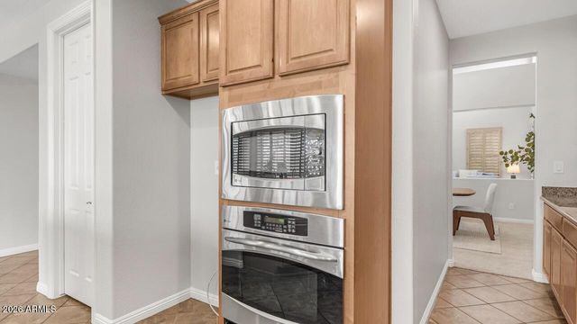 2331 W TWAIN Drive, Anthem, AZ 85086