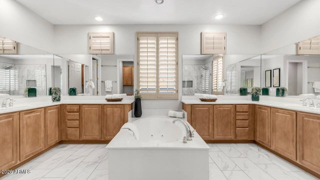 2331 W TWAIN Drive, Anthem, AZ 85086