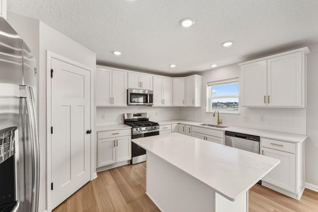 1692 Langston Avenue NE, Saint Michael, MN 55376