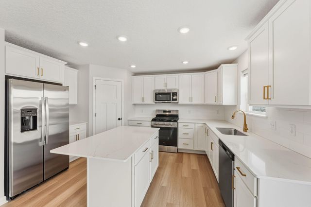 1692 Langston Avenue NE, Saint Michael, MN 55376