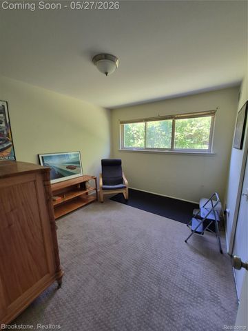 2664 Penna Drive, West Bloomfield Charter Township, MI 48324