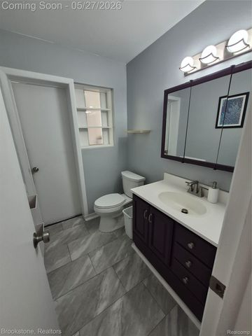 2664 Penna Drive, West Bloomfield Charter Township, MI 48324