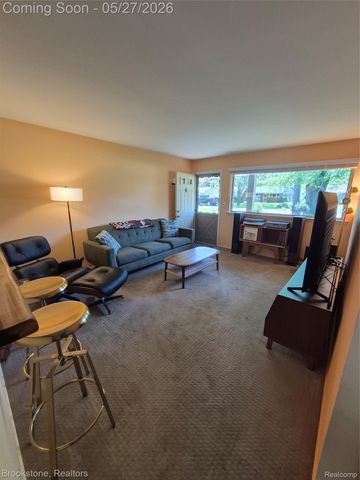 2664 Penna Drive, West Bloomfield Charter Township, MI 48324