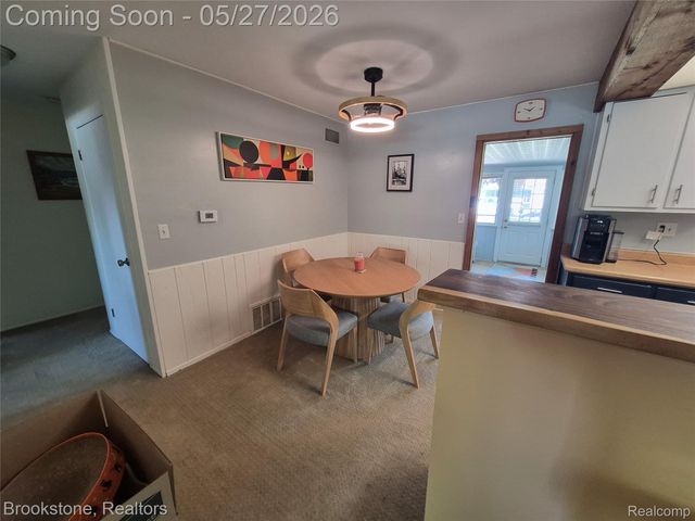 2664 Penna Drive, West Bloomfield Charter Township, MI 48324