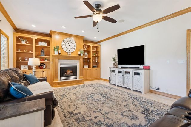 3023 Wellington Drive, Cedar Falls, IA 50613