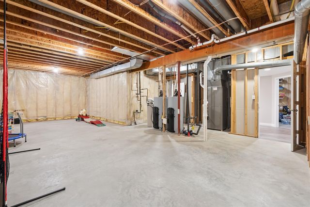 3023 Wellington Drive, Cedar Falls, IA 50613