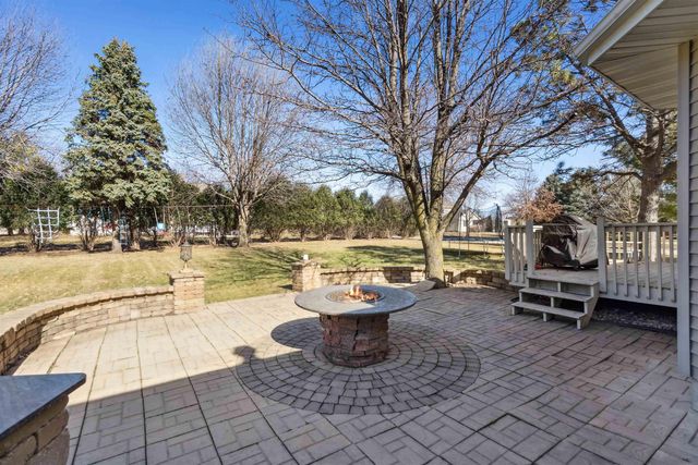 3023 Wellington Drive, Cedar Falls, IA 50613