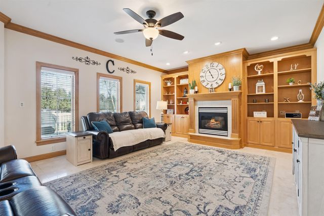 3023 Wellington Drive, Cedar Falls, IA 50613