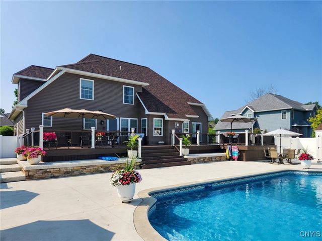 116 Trails Crossing, Whitestown, NY 13492