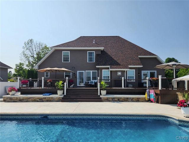 116 Trails Crossing, Whitestown, NY 13492