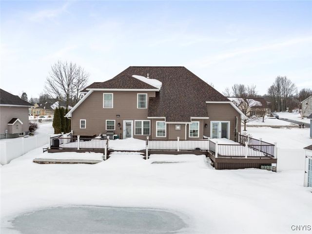 116 Trails Crossing, Whitestown, NY 13492