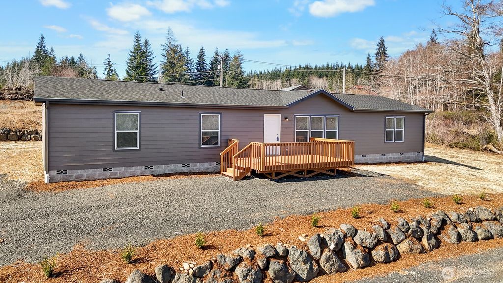 11 W Highland Y Road, Shelton, WA 98584