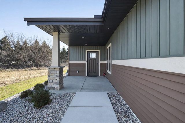 3751 Newcastle Drive, Janesville, WI 53546