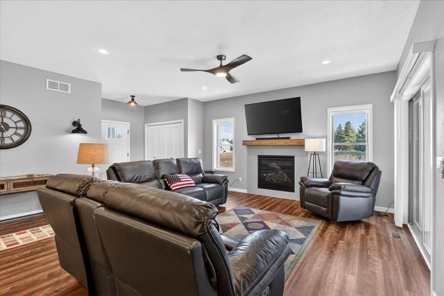 3751 Newcastle Drive, Janesville, WI 53546