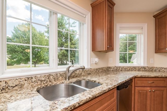 20 Bridge Rd 33, Northampton, MA 01062