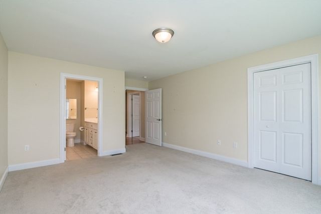 20 Bridge Rd 33, Northampton, MA 01062