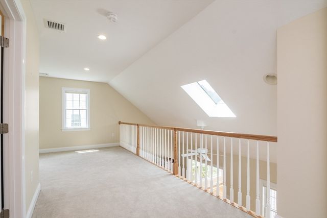 20 Bridge Rd 33, Northampton, MA 01062