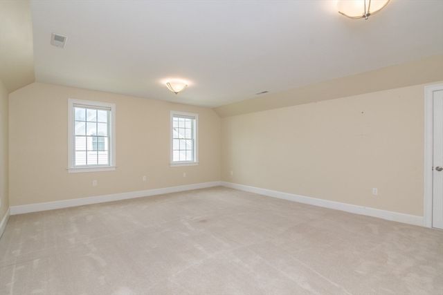 20 Bridge Rd 33, Northampton, MA 01062