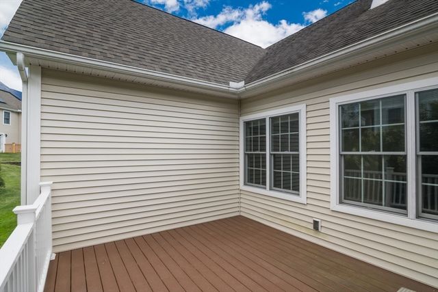 20 Bridge Rd 33, Northampton, MA 01062