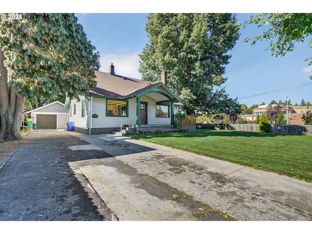 10801 Se MYRTLE St, Milwaukie, OR 97222