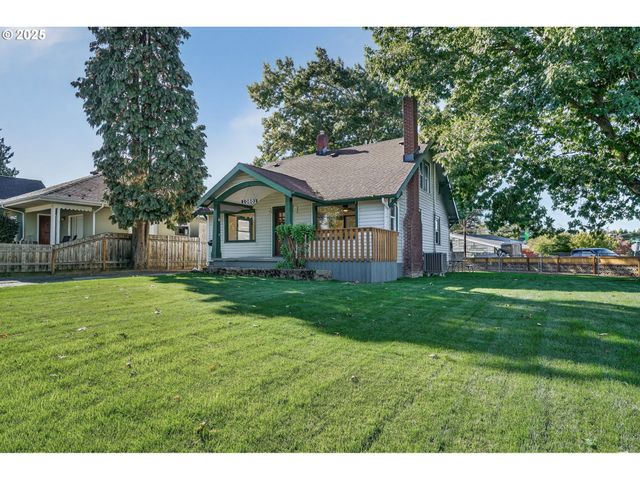 10801 Se MYRTLE St, Milwaukie, OR 97222