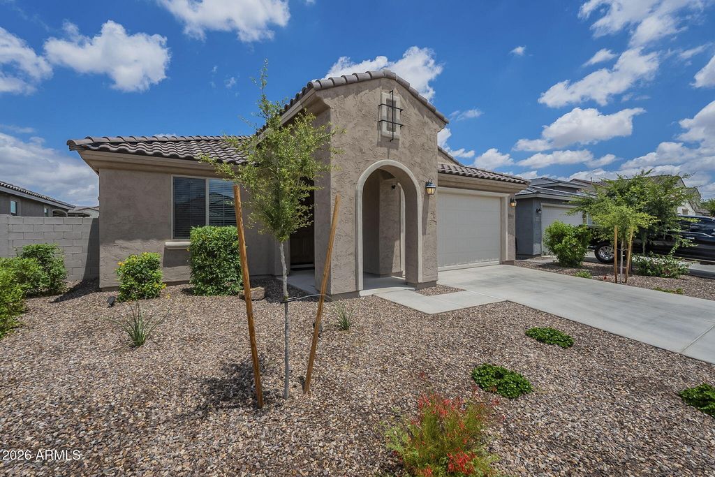 17618 W MEDLOCK Drive, Litchfield Park, AZ 85340