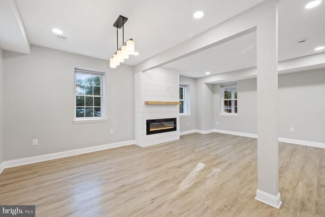 8109 OLD HAGERSTOWN RD, Middletown, MD 21769