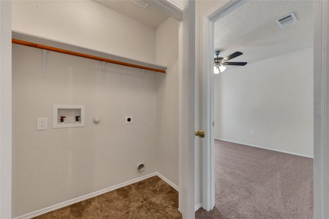 3113 Autumn Run Drive, Forest Hill, TX 76140