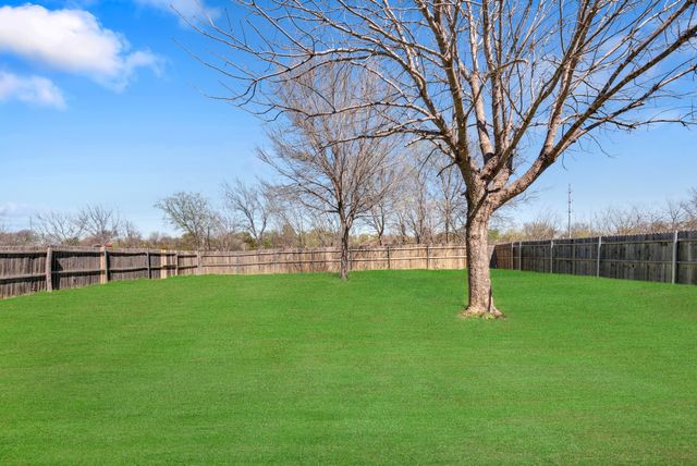 3113 Autumn Run Drive, Forest Hill, TX 76140