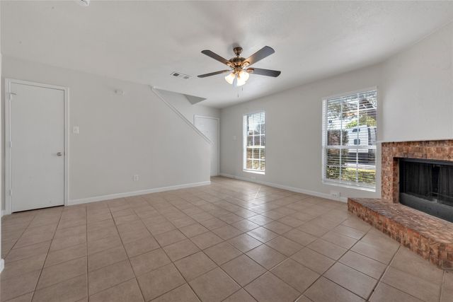 3113 Autumn Run Drive, Forest Hill, TX 76140