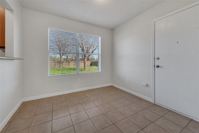 3113 Autumn Run Drive, Forest Hill, TX 76140