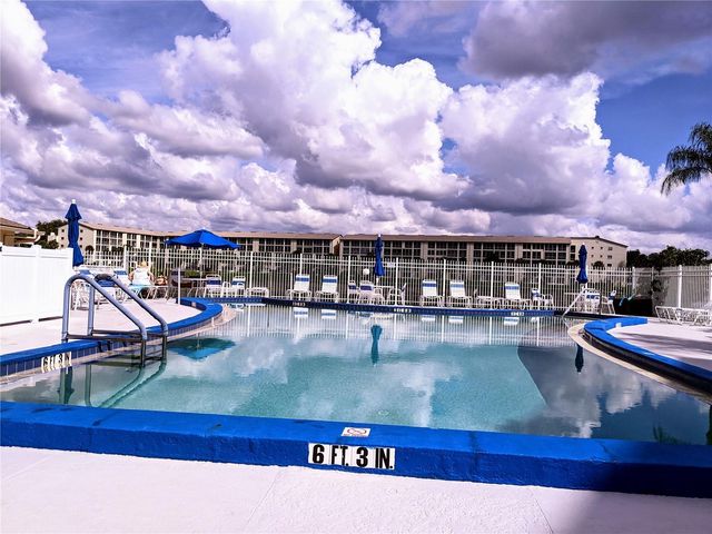 3562 LAKE BAYSHORE DRIVE Unit K-202, Bradenton, FL 34205