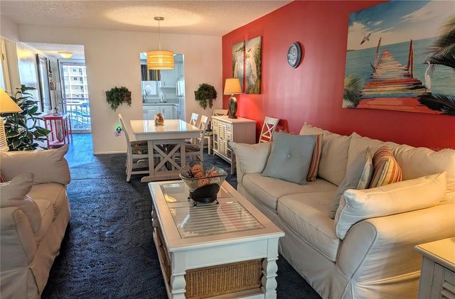 3562 LAKE BAYSHORE DRIVE Unit K-202, Bradenton, FL 34205