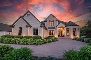 5015 Joshua DRIVE, West Bend, WI 53090